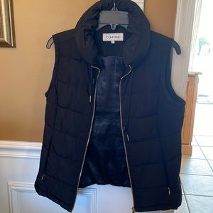 Calvin Klein Women’s small vest in black